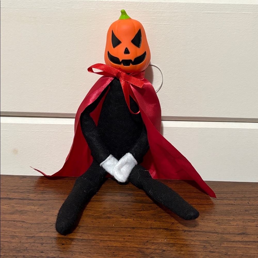 Pumpkin Shelf Doll - Witch hat - Picture 7 of 10